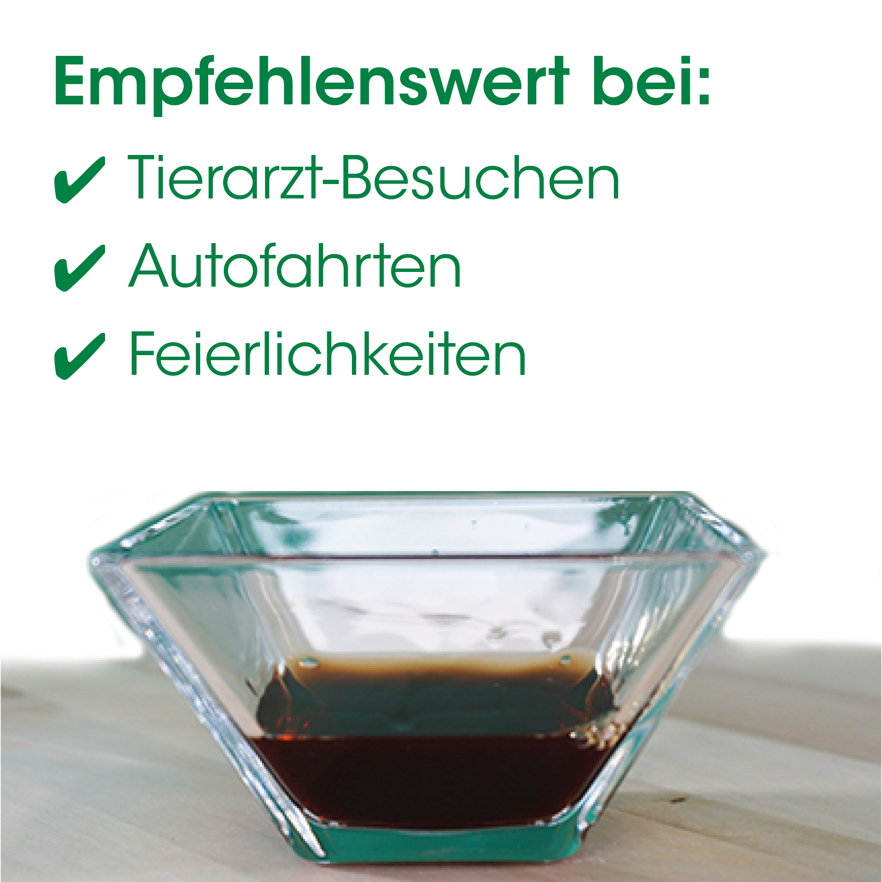 glas, dessertschale, viereckige schale, flüssigkeit in schale, kaffee oder sirup
